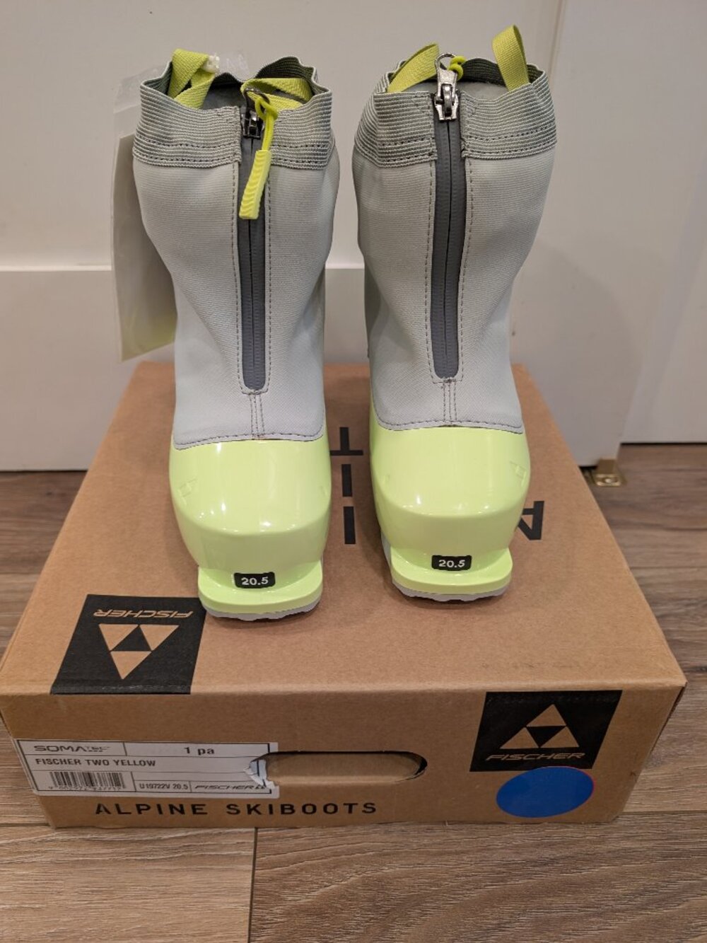 Fischer Two Kids Ski Boots NWT 20.5 (Size 1)